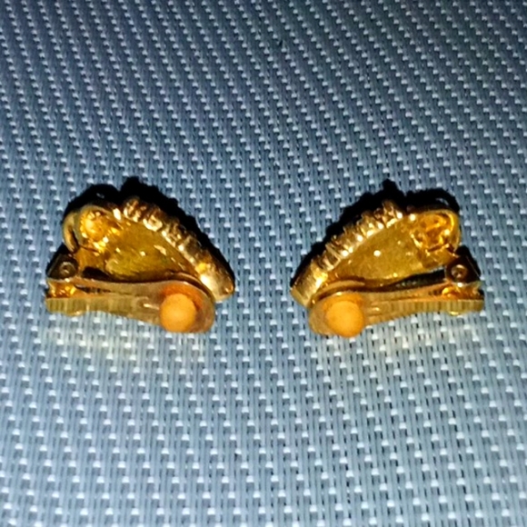 Elegant Women's Gold Toned Red and White Stones Clip-On Earrings Pre-owned - Picture 3 of 4